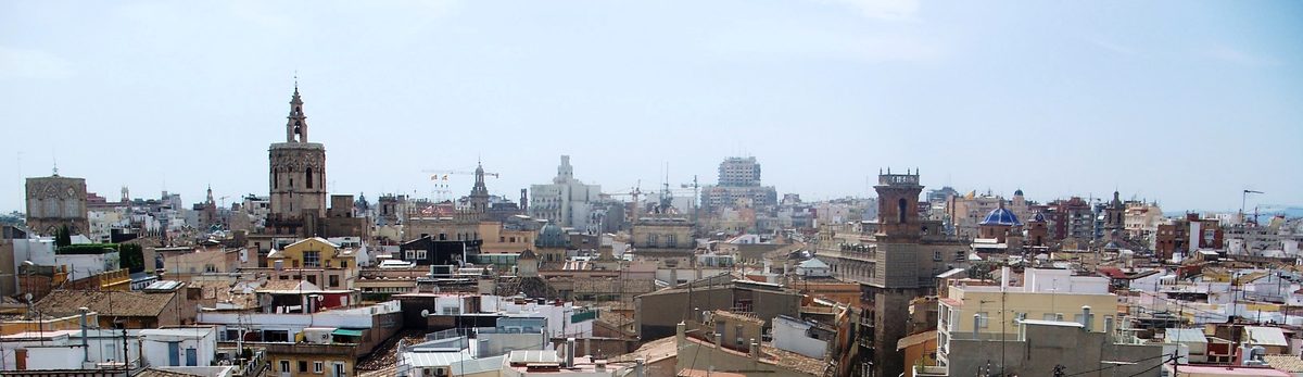 Tejados del casco antiguo de València desde las Torres de Serranos